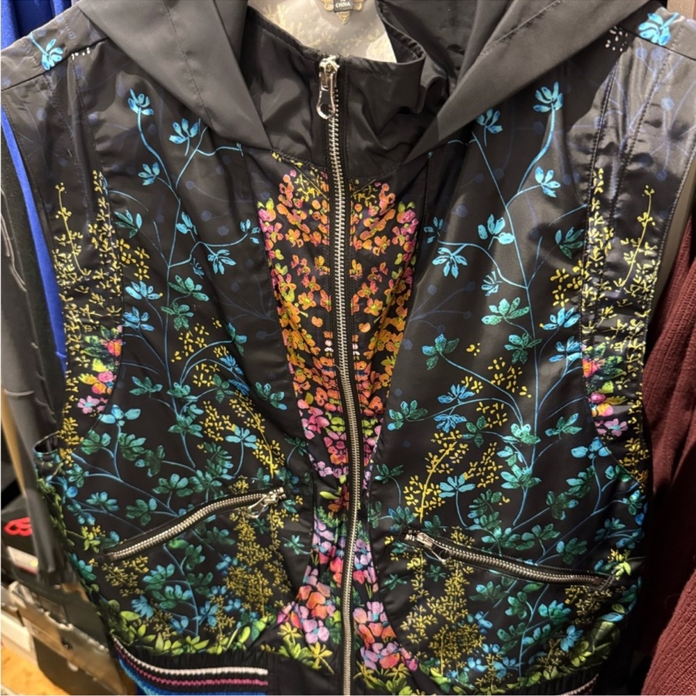 Johnny Was Black Vest with Vibrant Floral Design - Picture 13 of 16